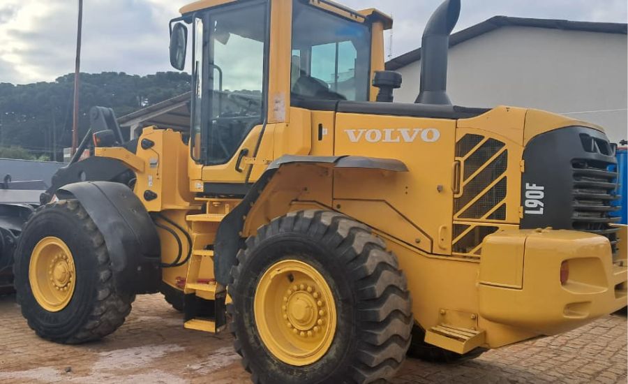 Pá Carregadeira Volvo L90
