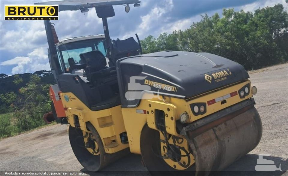Rolo Compactador Bomag BW138