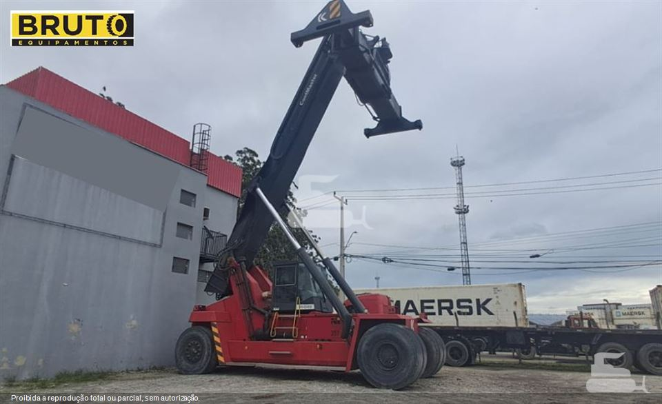 Reach Stacker Kalmar DRD420