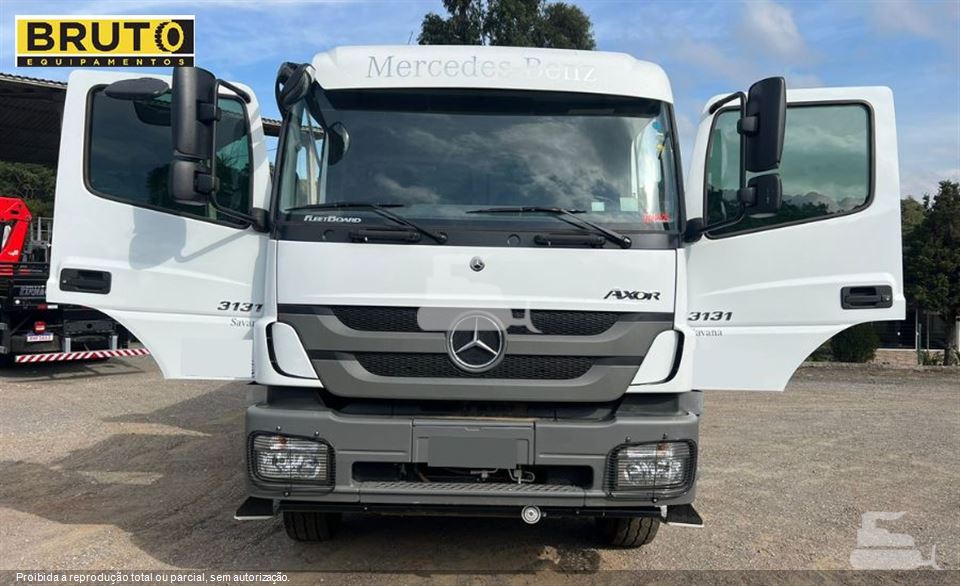 Caminhão Mercedes-Benz Axor 3131 K 6x4 2p (Diesel)(E5)