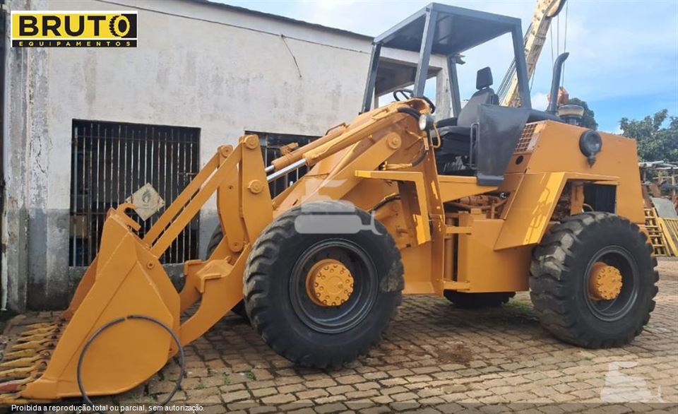 Pá Carregadeira Case W20B