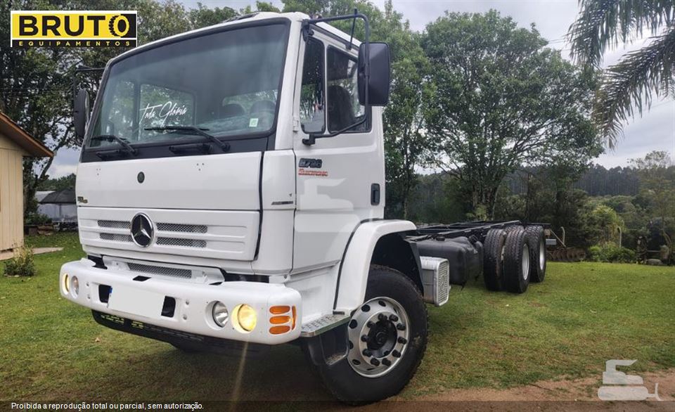 Caminhão Mercedes-Benz 2726 6x4 2p (diesel)