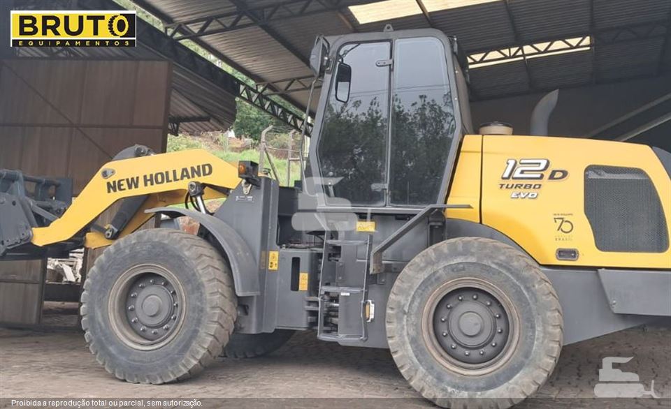 Pá Carregadeira New Holland 12D
